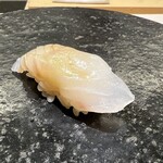 鮨 なんば - ヒラメ【握り】