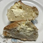 MAHL ZEIT - クリームチーズセサミの断面