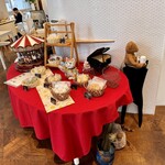 街カフェ コクーン - 入り口の小物たち❷