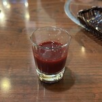 みよし - 【生血】味ー
            生き血ですね。固まっていくので早くなるべく早めに飲みましょう。
            ドロっとして、味的な評価は無し
            生き血を飲むことで滋養強壮や美容など男性・女性に嬉しい効果が期待できます。