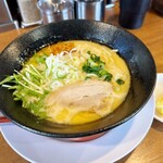 富意家 - 料理写真:極み鶏（¥990税込）