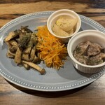 所沢 VinBoo - ★野菜前菜3種盛り合わせ(3種)、1,300円(税別)