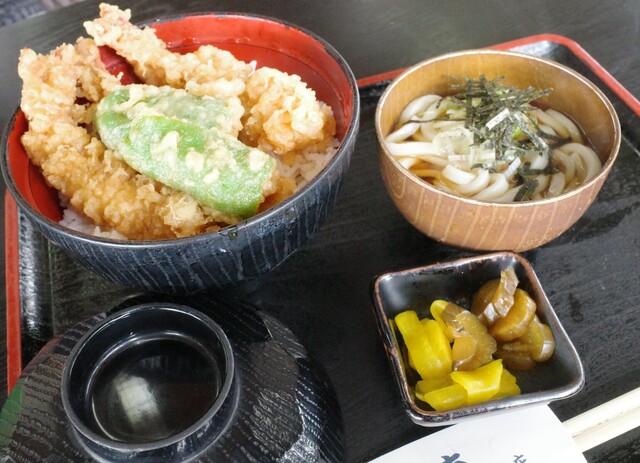 味処 東本店 - 医王寺前（そば）の写真