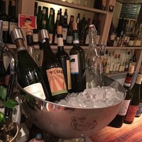 エノテカ・ベルベルバール - ワインバーな佇まい。