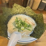 あぁ博多人情 盛岡店 - コッテリラーメン　海苔トッピング