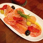 立ち飲み食堂 ウルトラスズキ - 