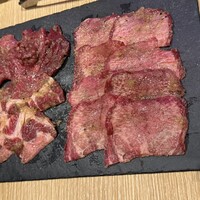 神楽坂焼肉 Kintan - タン3種盛り合わせ