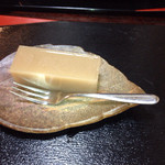 無似舎 - ラム風味の外郎