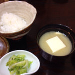 無似舎 - ごはんと味噌汁