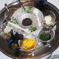 フレッシュベルーガキャビアプレート(30g)