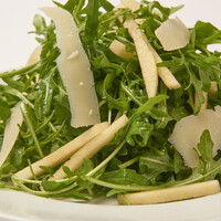 ルッコラのサラダ パルメザンチーズ添え