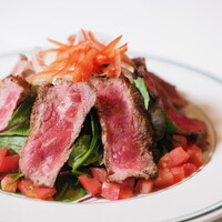 グリルドステーキサラダ