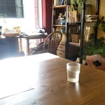 南里商店 - 内観