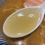 麺家 たけ田 - スープの感じ
