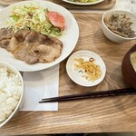 食堂 晴々 - 豚肉生姜焼き