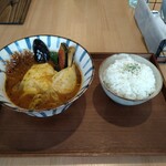 町のカレー屋さん - チキンレッグスープカレー