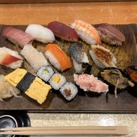東鮨 新店 - ランチ  にぎり14貫