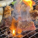 炭焼 肉丸 - 料理写真: