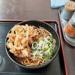 天かめ 両国店 - 分厚いエビ入りかき揚げ