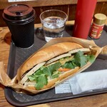 ジューシー バインミー - バインミークラシック、ベトナムハス茶(HOT)