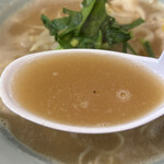 らーめん神 - スープは締まりのある味で完成度が高い