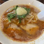 らーめん神 - 妻のうま辛麺850円　ニンニクはデフォルトで入ってます