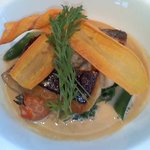 ラトラス - 鮮魚（すずき）のポワレ　甲殻類とポワローの軽いバターソース