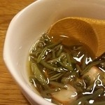 しゅんか - お通し・500円  秋田のじゅんさい 才巻海老入り
                                