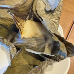 添好運 - 蓮の葉ちまき(叉焼や腸詰入ってます)