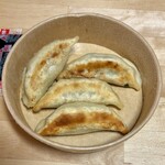 つつむ - もっちり皮でジューシーな具を包んだBIG餃子4個入り