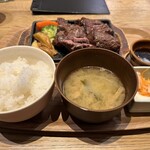 MEAT&WINE WINEHALL GLAMOUR - 