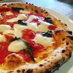 La Stanza - 石窯で焼くマルゲリータ