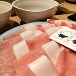 しゃぶしゃぶ すき焼き 食べ放題 和牛と豚 - 