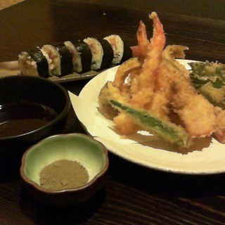 The most popular hot and crispy "Tempura platter"