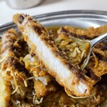 カレーのチャンピオン  - カツアップ