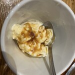 桜島溶岩焼 岩黒 - キャラメルアイス。