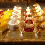 カルチェ・ラタン - ショーケース内の品