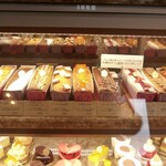 カルチェ・ラタン - ショーケース内の品