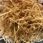 桜島溶岩焼 岩黒 - パリパリサラダ。