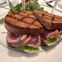 グリルドツナサンドウィッチ