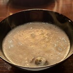 たでの葉 - 月の輪熊スープ雑炊
      自然薯がけ
      むかごがいい塩梅なんです♪