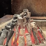 たでの葉 - 炭火が放出する遠赤外線パワーで焼いたジビエ、勿論ご主人の火入れの巧みな技あればこその美味しさなんです♪