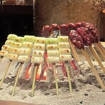 たでの葉 - 天然鴨のつくねと葱焼いてます♪