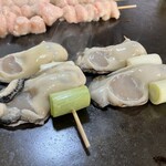 広島風お好み焼き 石 - 大きな牡蠣。胃も金タマもパンパンになります。
