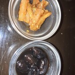 バー バリスタ - ブロッコリーのナムル　黒豆