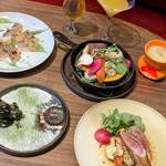 Pub & Grill 7 TAPS TAVERN - 