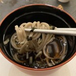 鶴見ノ森 迎賓館 - コシもある美味しい蕎麦