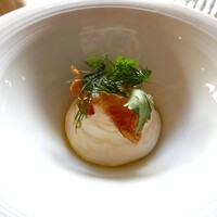 FORNI - パスタ・リゾットコースの前菜②カリフラワーのムースと生ハムチップ