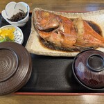 食事処 池田 - 金目鯛煮魚定食