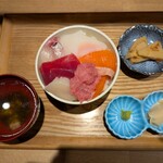 立ち食い海鮮丼 みこ食堂 - 